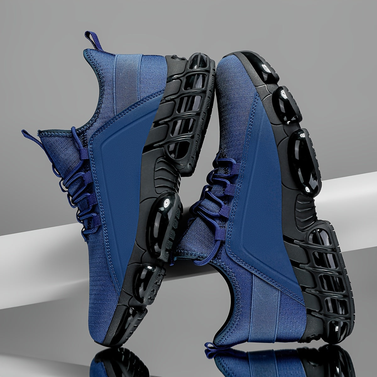 Men's Lightweight Running Shoes - All-Season Gym, Jogging, Walking Sneakers - Breathable Low-Top Sneakers - Cushioned Rubber Sole - Black - for Casual, Training, Casual Attire -