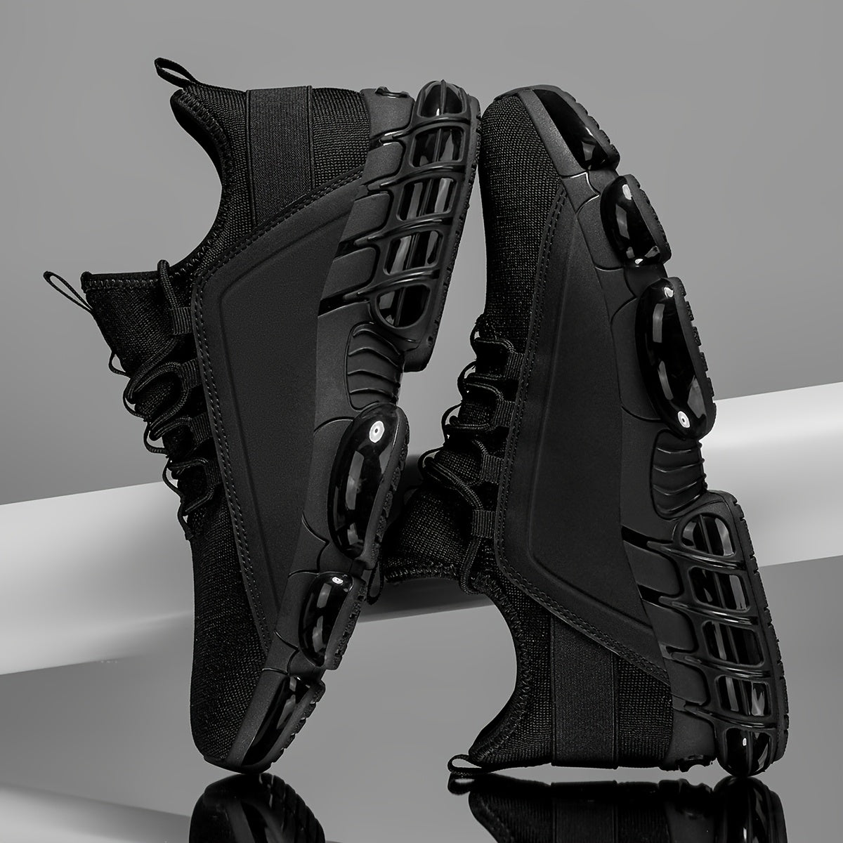 Men's Lightweight Running Shoes - All-Season Gym, Jogging, Walking Sneakers - Breathable Low-Top Sneakers - Cushioned Rubber Sole - Black - for Casual, Training, Casual Attire -